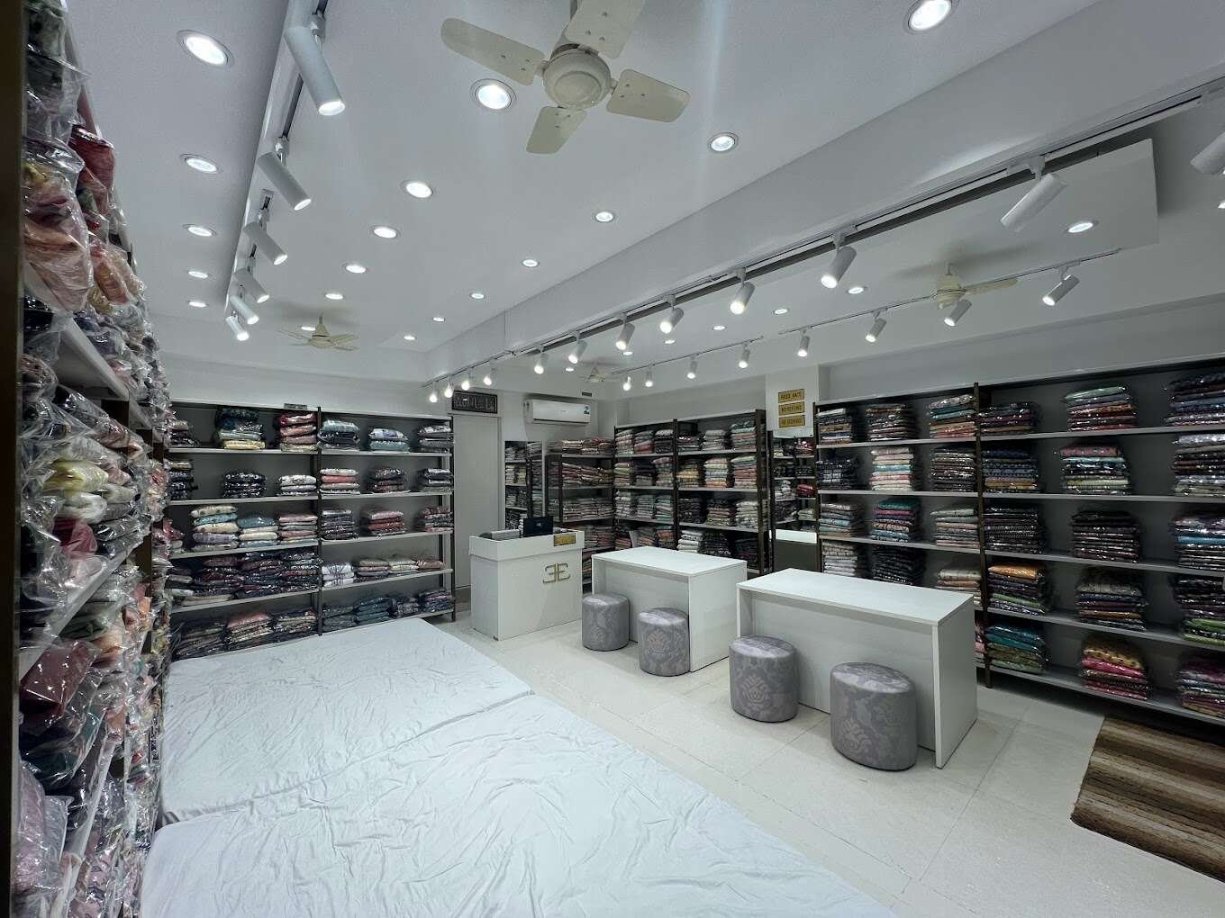 Expozy Designer Boutique